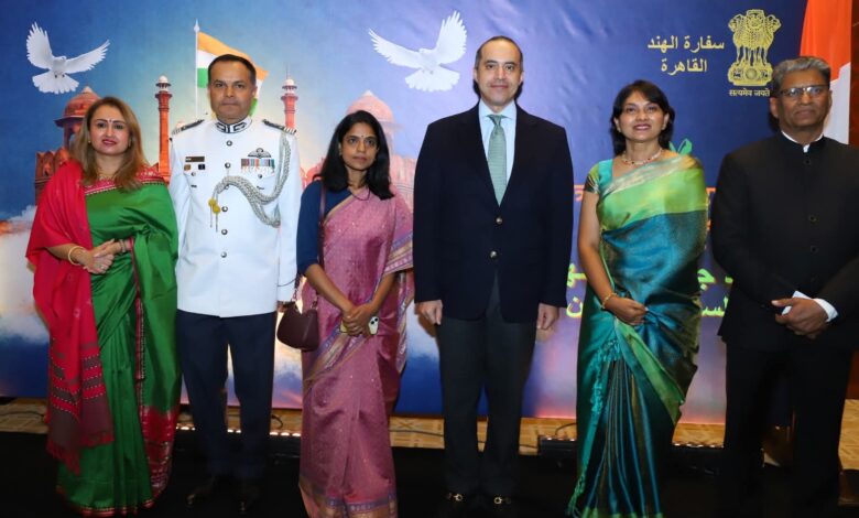 سفيرالهند بالقاهرة: مصر بوابة إفريقيا وأوروبا وهدفنا جذب مليون سائح هندي وتعزيز الشراكة الاستراتيجية سفيرالهند بالقاهرة: مصر بوابة إفريقيا وأوروبا وهدفنا جذب مليون سائح هندي وتعزيز الشراكة الاستراتيجية