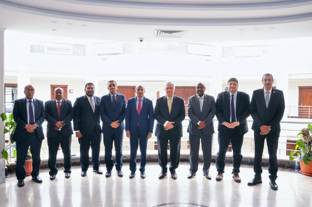 وزير التعليم العالي يبحث مع نظيره الجيبوتي دعم التعاون المشترك