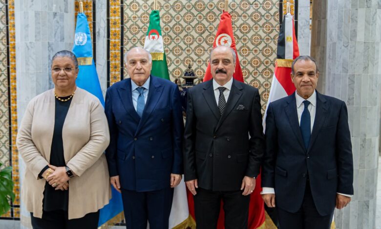 وزير الخارجية يجري مشاورات في تونس مع نظيريه التونسي والجزائري والمبعوثة الأممية حول مسار التسوية في ليبيا وزير الخارجية يجري مشاورات في تونس مع نظيريه التونسي والجزائري والمبعوثة الأممية حول مسار التسوية في ليبيا