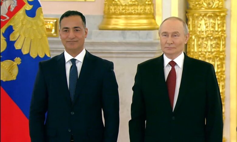 بعد استقبال بوتين للسفير المصري تهنئة الصداقة والخريجين بتقديم أوراق الاعتماد