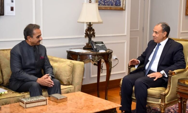 وزير الخارجية يستقبل وزير الدولة للشئون الخارجية الهندي وزير الخارجية يستقبل وزير الدولة للشئون الخارجية الهندي