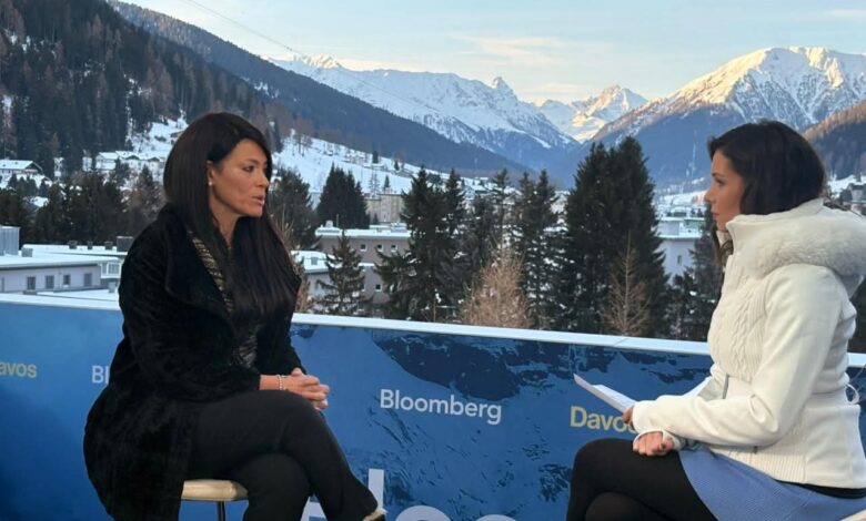 الحوار الكامل للدكتورة رانيا المشاط وزيرة التخطيط والتنمية الاقتصادية والتعاون الدولي مع شبكة بلومبرج الدولية خلال فعاليات منتدى “دافوس” 2026