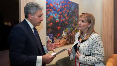 وزير السياحة والآثار يلتقي بالرئيس التنفيذي للمجلس العالمي للسفر والسياحة WTTC على هامش مشاركته في معرض FITUR 2026 بمدريد