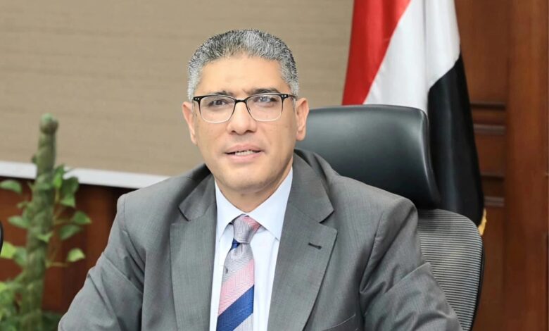 محافظة الجيزة تضبط منشأة مخالفة لتعبئة المكملات الغذائية مجهولة المصدر بحي الطالبية