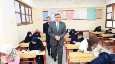 محافظ الجيزة يتفقد سير امتحانات الشهادة الإعدادية بمدارس العلم النافع والسلام بحي الهرم