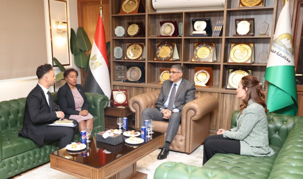 محافظ الجيزة يستقبل سفيرة جمهورية الدومينيكان في مصر لبحث سبل التعاون وتبادل الخبرات