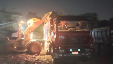 محافظة الجيزة ترفع 500 طن مخلفات من شارع الشباب بحي الهرم