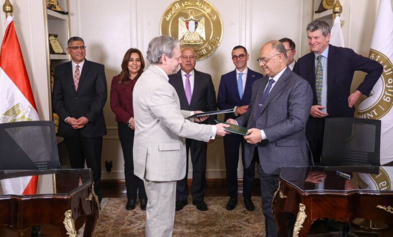 في اطار تعزيز الشراكة مع القطاع الخاص في تنفيذ المنظومة المتكاملة لإدارة المخلفات وبتكلفة 4.2 مليار دولار أمريكي: