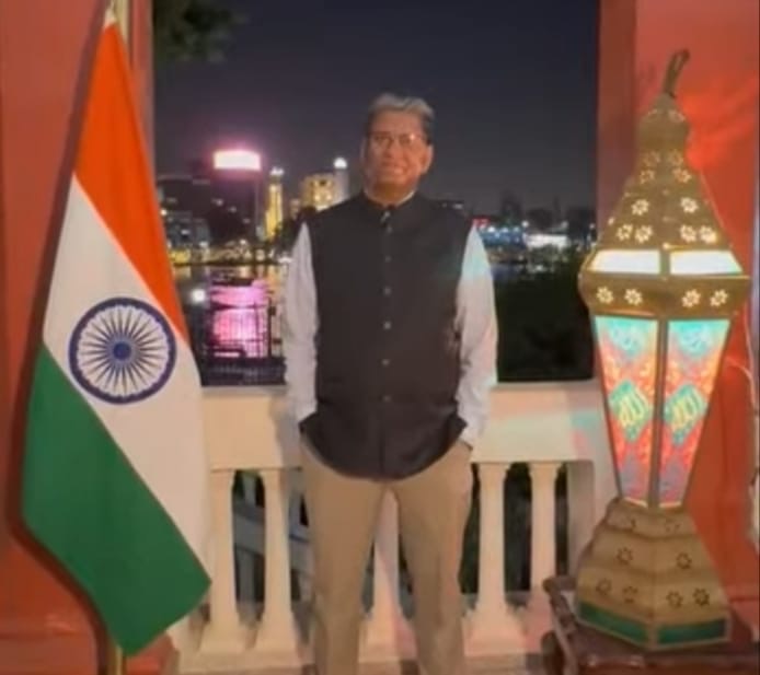 سفير الهند موجهاً التهنئة لمسلمي مصر والهند : رمضان في مصر حاجه تانيه سفير الهند موجهاً التهنئة لمسلمي مصر والهند : رمضان في مصر حاجه تانيه