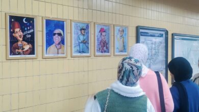 “ابتسامات رمضانية في المترو” .. معرض كاريكاتير يحول محطة صفاء حجازي إلى مساحة للبهجة