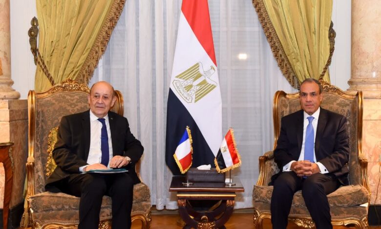 وزير الخارجية يلتقي المبعوث الشخصي للرئيس الفرنسي للبنان