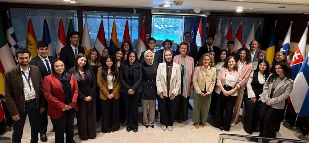 سفيرة الاتحاد الأوروبي في لقاء مع طلبة الجامعة الألمانية: مصر تفتح فرص حقيقية للشباب سفيرة الاتحاد الأوروبي في لقاء مع طلبة الجامعة الألمانية: مصر تفتح فرص حقيقية للشباب
