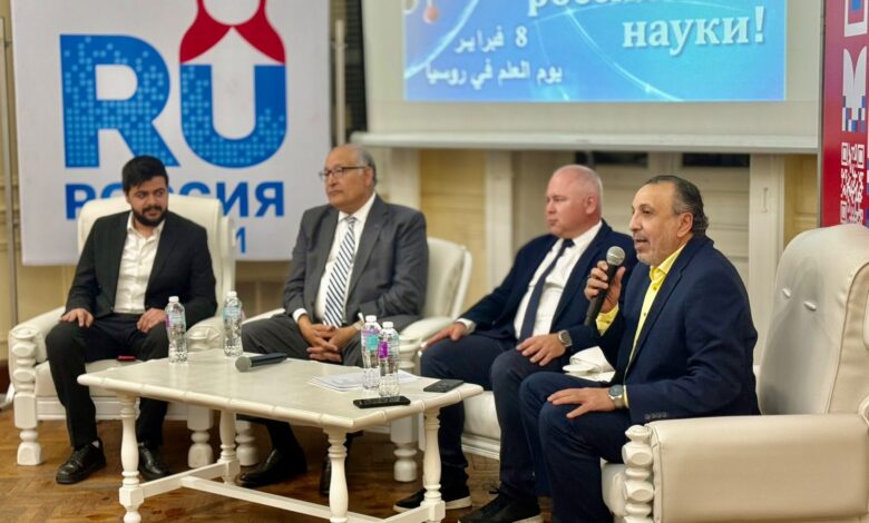 الصداقة تحتفل بعيد العلم الروسي