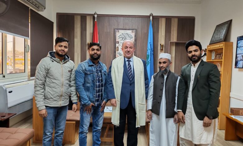 رئيس مدن البعوث الإسلامية يبحث تعزيز التعاون العلمي ورعاية الطلاب الوافدين مع وفد هندي