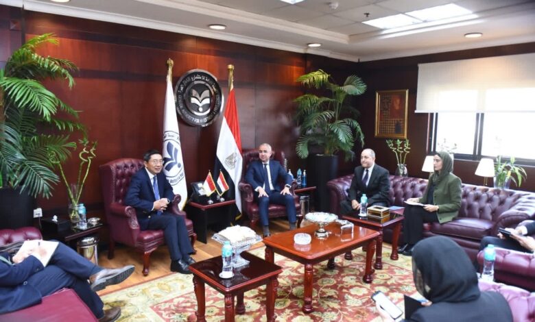 سفير سنغافورة: السوق المصري يتمتع بفرص واعدة وبيئة استثمارية متطورة سفير سنغافورة: السوق المصري يتمتع بفرص واعدة وبيئة استثمارية متطورة