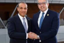 وزير الخارجية يلتقي مع الدكتور خالد العنانى مدير عام منظمة اليونسكو