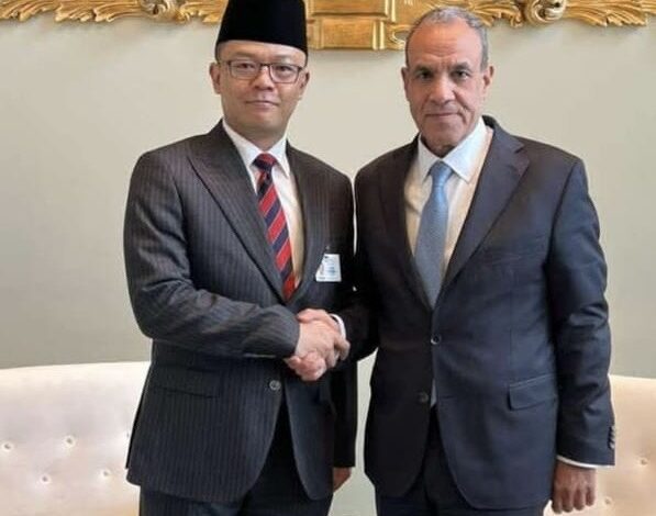 في لقائه مع نظيره الاندونيسي بدر عبد العاطي يشيد بالشراكة الاستراتيجية بين البلدين