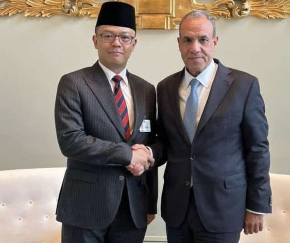 في لقائه مع نظيره الاندونيسي بدر عبد العاطي يشيد بالشراكة الاستراتيجية بين البلدين في لقائه مع نظيره الاندونيسي بدر عبد العاطي يشيد بالشراكة الاستراتيجية بين البلدين