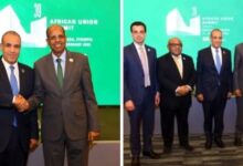 وزير الخارجية يلتقي رئيس مفوضية الاتحاد الأفريقي على هامش قمة الاتحاد الأفريقي