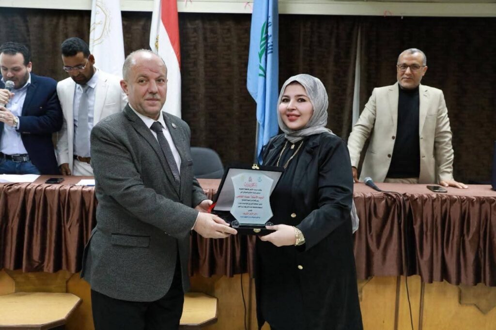 انطلاق مبادرة «سفراء الوسطية» لتحصين الطلاب الوافدين بالأزهر الشريف انطلاق مبادرة «سفراء الوسطية» لتحصين الطلاب الوافدين بالأزهر الشريف