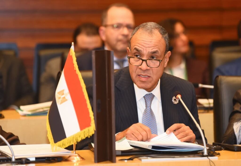 وزير الخارجية يشارك في اجتماع لجنة رؤساء الدول والحكومات الأفارقة المعنية بتغير المناخ (CAHOSCC) وزير الخارجية يشارك في اجتماع لجنة رؤساء الدول والحكومات الأفارقة المعنية بتغير المناخ (CAHOSCC)