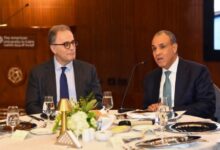 وزير الخارجية يلتقي مجلس أمناء الجامعة الأمريكية بالقاهرة