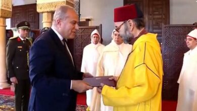 السفير المصري بالرباط يقدم أوراق اعتماده لجلالة الملك محمد السادس