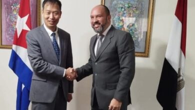 سفير فيتنام في زيارة تضامنية لسفير كوبا