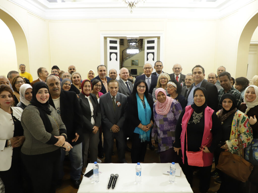 تهنئة مصرية بعيد الدبلوماسية الروسية