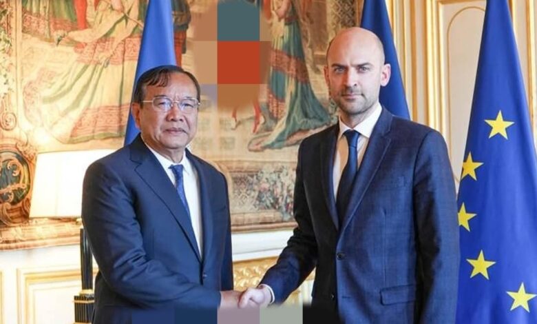 كمبوديا وفرنسا تناقشان النزاع الحدودي في مؤتمر القمة الفرانكوفونية في باريس كمبوديا وفرنسا تناقشان النزاع الحدودي في مؤتمر القمة الفرانكوفونية في باريس