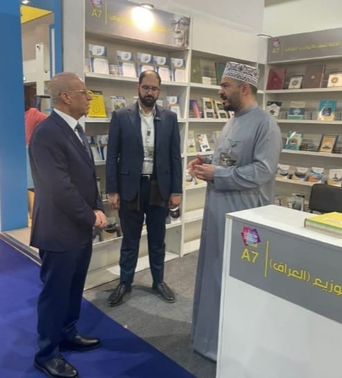 سفير جمهورية العراق فِي مصر يزور معرض القاهرة الدولي للكتاب