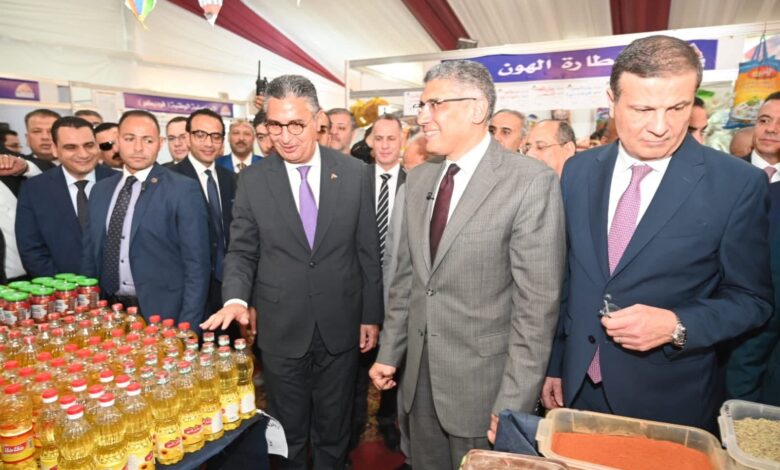 بالإنابة عن دولة رئيس مجلس الوزراء.. الدكتور شريف فاروق افتتح معرض «أهلاً رمضان» الرئيسي بمحافظة الجيزة بحضور السيد علاء فاروق وزير الزراعة واستصلاح الأراضي والمهندس عادل النجار، محافظ الجيزة والمهندس أسامة الشاهد رئيس الغرفة التجارية بالجيزة