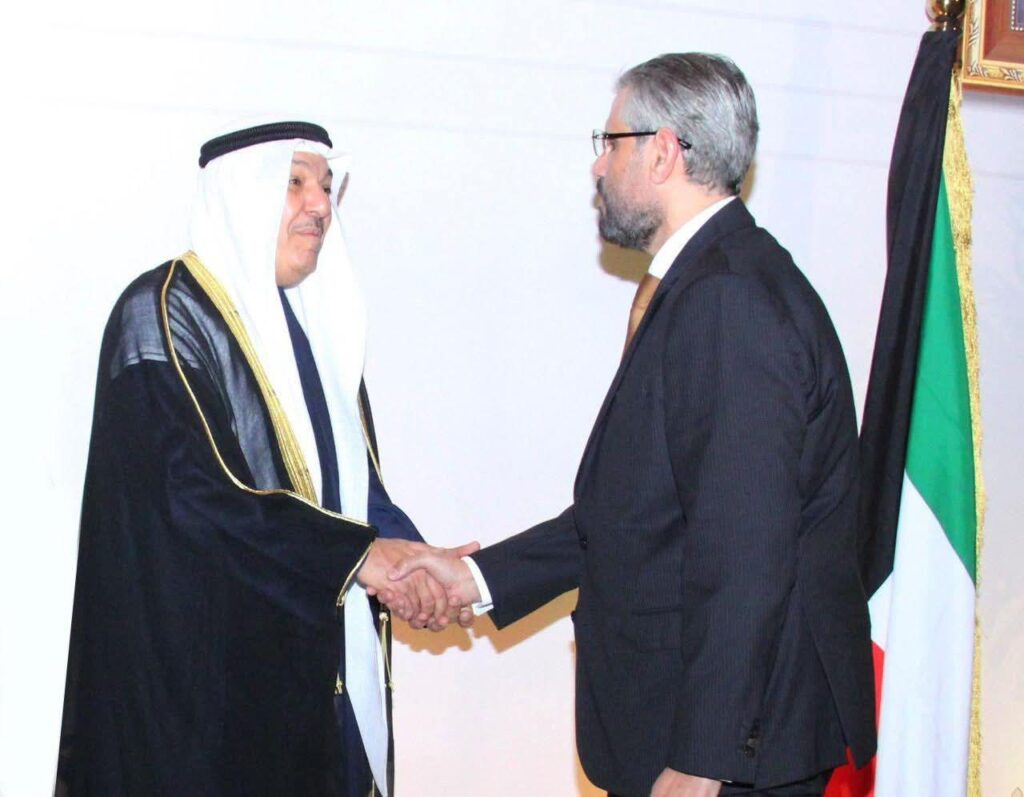 السفير الليبي بالقاهرة في احتفال سفارة الكويت بالعيد الوطني السفير الليبي بالقاهرة في احتفال سفارة الكويت بالعيد الوطني