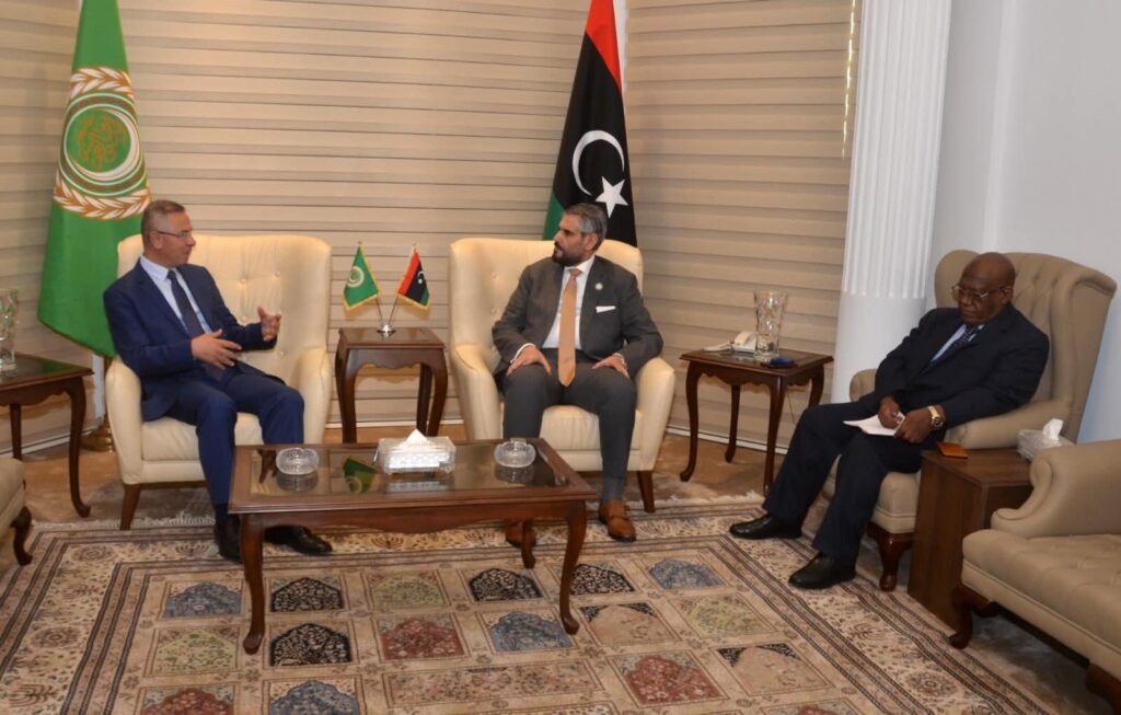 “لقاء ليبي فلسطيني بالجامعة العربية يستعرض التحديات الإنسانية وبوادر تشكّل نظام دولي جديد”