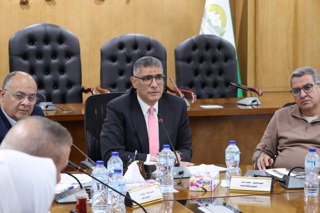 محافظ الجيزة يعقد لقاءً مع أعضاء مجلسي النواب والشيوخ عن دوائر الهرم والدقي والعجوزة، والطالبية، والعمرانية، وبولاق الدكرور وجنوب و6 أكتوبر، والواحات البحرية