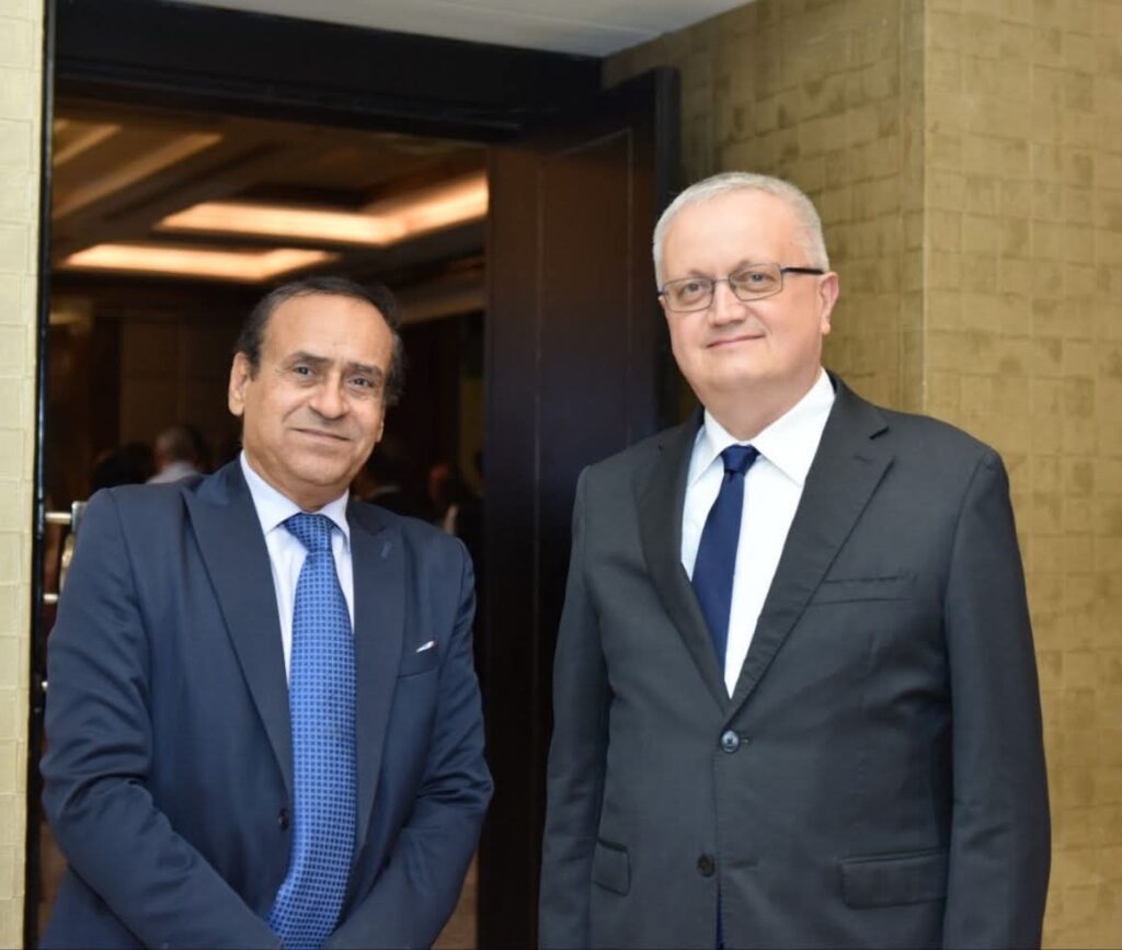 في منزل سفير إيران اتذكر يوم صفق لي نائب وزير خارجيه روسيا