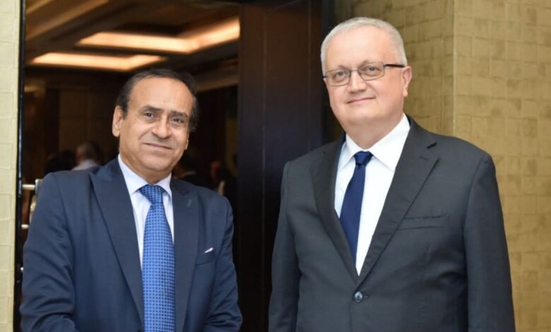 في منزل سفير إيران اتذكر يوم صفق لي نائب وزير خارجيه روسيا في منزل سفير إيران اتذكر يوم صفق لي نائب وزير خارجيه روسيا