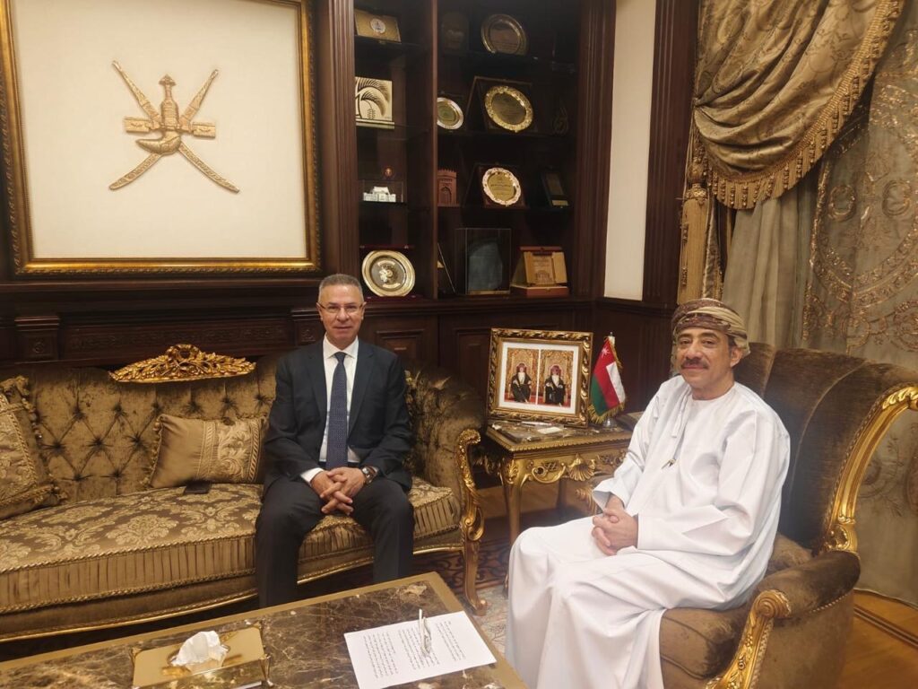 تعزيز التواصل بين قطاع فلسطين بالجامعة العربية وسلطنة عمان تعزيز التواصل بين قطاع فلسطين بالجامعة العربية وسلطنة عمان