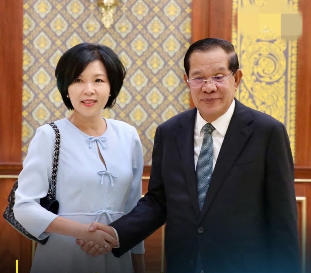 كمبوديا وسنغافورة تلتزمان بمضاعفة التجارة وتعميق التعاون مع مغادرة المبعوثين