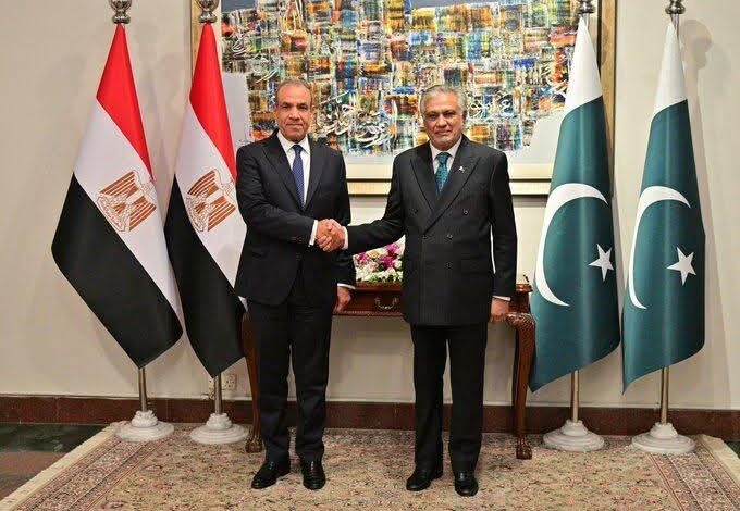 وزيرا خارجية مصر وباكستان يبحثان سبل تعزيز العلاقات الثنائية والتطورات الإقليمية وزيرا خارجية مصر وباكستان يبحثان سبل تعزيز العلاقات الثنائية والتطورات الإقليمية