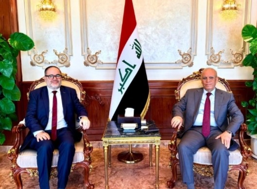 سفير جمهورية العراق في القاهرة يبحث مع مدير شؤون الأونروا في الضفة الغربية تطورات الأوضاع الإنسانية والتوترات الإقليمي