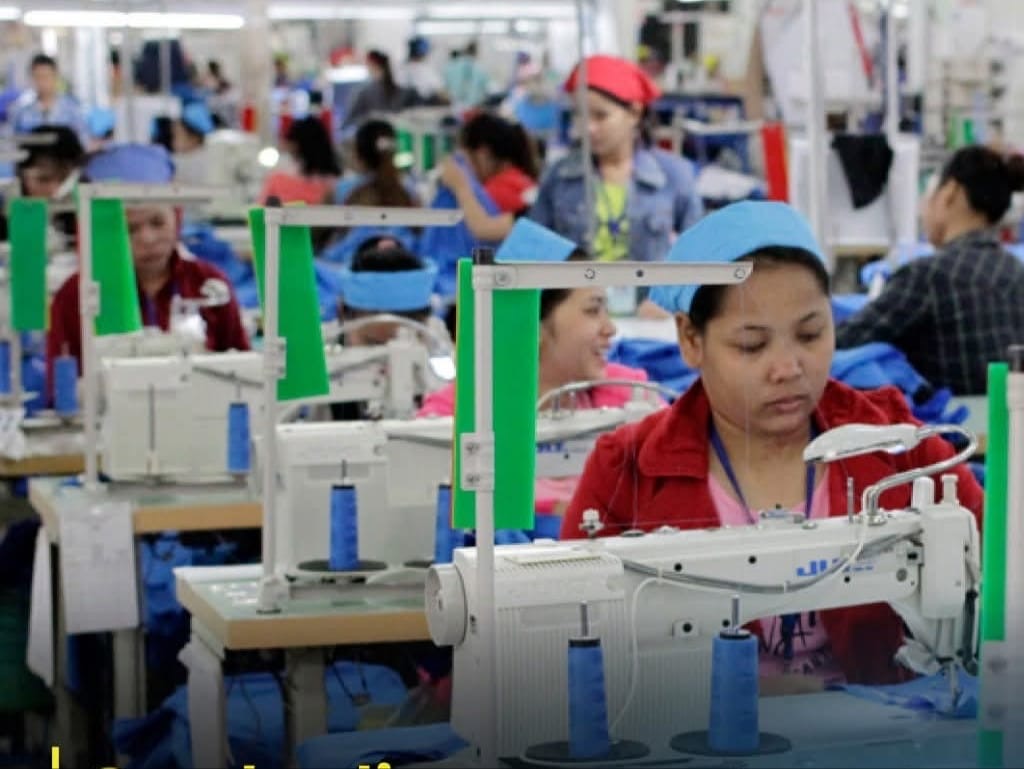 قطاع الملابس في كمبوديا ينتعش مع افتتاح 301 مصنع جديد وارتفاع الصادرات بنسبة 15%