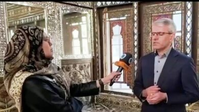 الغارات الأمريكية دمرت جزء من قصر جولستان في إيران الغارات الأمريكية دمرت جزء من قصر جولستان في إيران