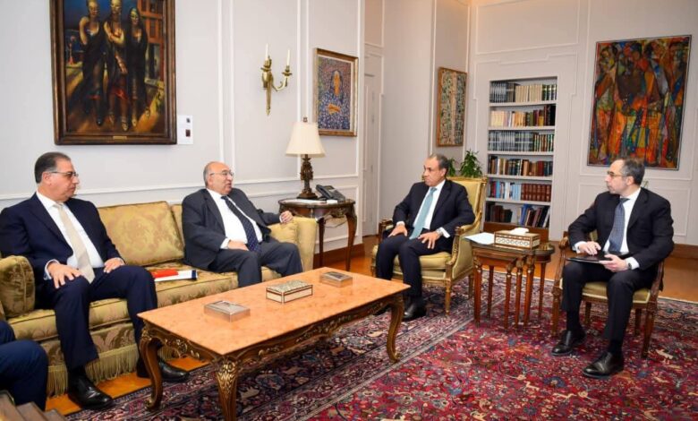 وزير الخارجية يلتقي رئيس اللجنة الوطنية لمكافحة ومنع الهجرة غير الشرعية