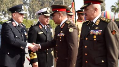 القائد العام للقوات المسلحة يكرم شهداء مصر في يوم الشهيد والمحارب القديم