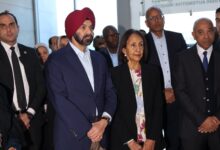 رئيس البنك الدولي يزور مصنع جيوشي لمراجعة البرنامج الرائد للحافلات الكهربائية