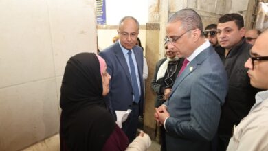 محافظ الجيزة يتابع انتظام سير العمل بمستشفى أم المصريين وتواجد الأطقم الطبية والتمريض