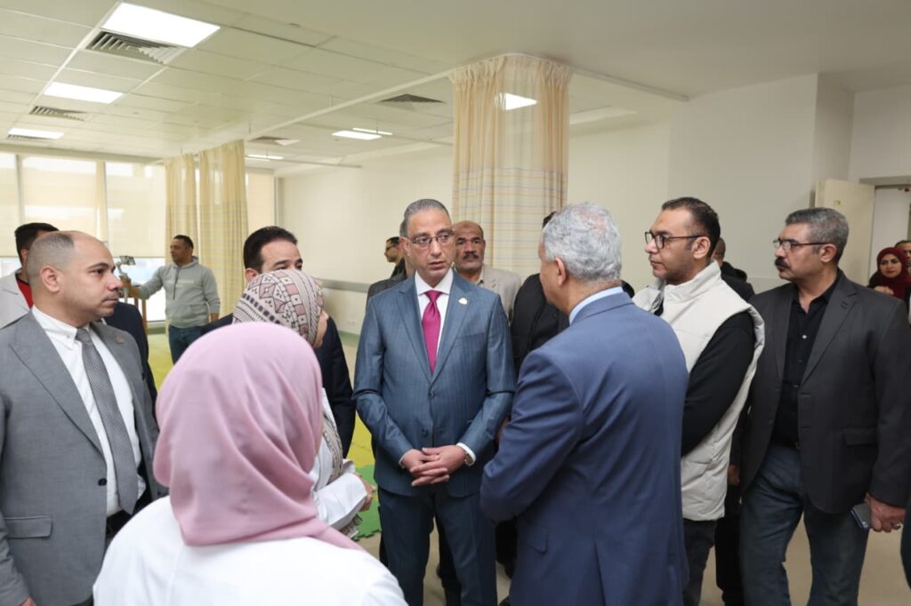 محافظ الجيزة يتفقد التجهيزات النهائية داخل مستشفى بولاق الدكرور قبل افتتاحها رسمياً