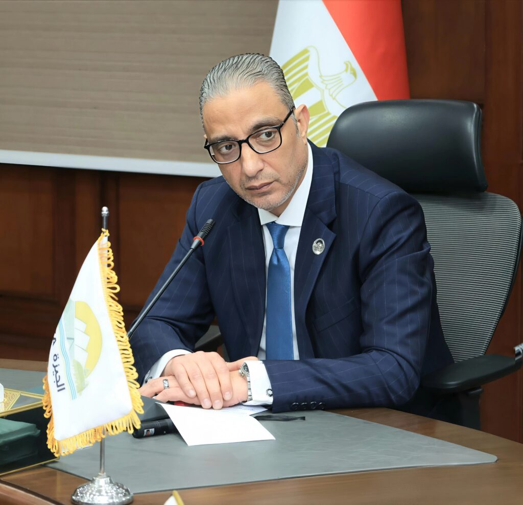 محافظ الجيزة: ضبط ١٩ مخالفة لسيارات السرفيس لتقطيع خطوط السير وتحصيل أجرة زائدة خلال حملات تفتيشية واستجابة فورية لشكاوى المواطنين