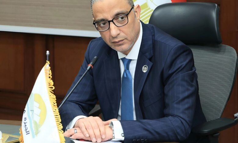 محافظ الجيزة: ضبط ١٩ مخالفة لسيارات السرفيس لتقطيع خطوط السير وتحصيل أجرة زائدة خلال حملات تفتيشية واستجابة فورية لشكاوى المواطنين